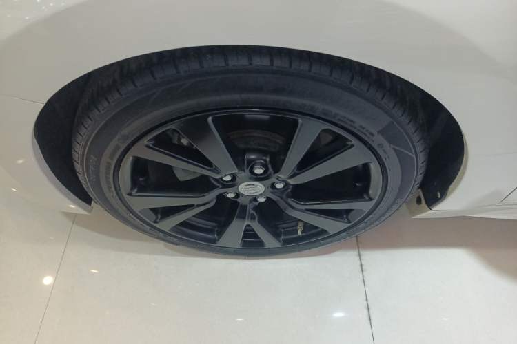 Used Nissan Maxima 2016 2.5L XL Luxury Edition Exterior 7
