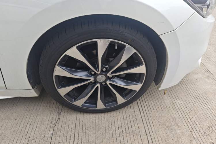 Used Nissan Maxima 2016 2.5L XV Ultimate Edition Exterior 7