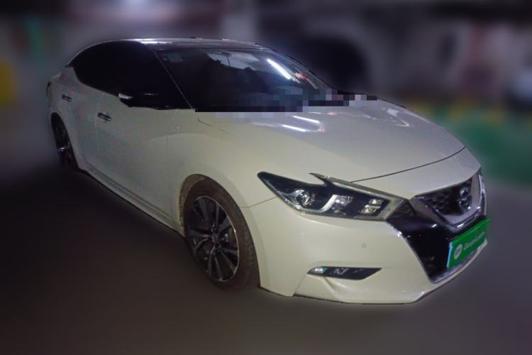 Used Nissan Maxima 2016 2.5L XL Luxury Edition Front Right 45 Deg