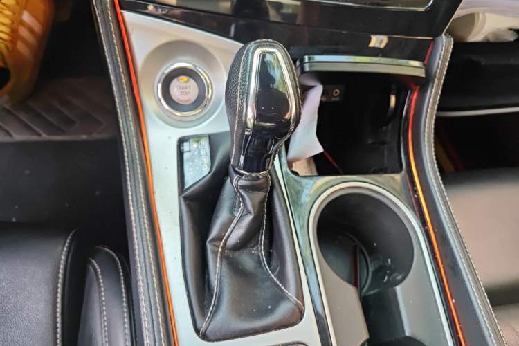 Used Nissan Maxima 2016 2.5L XL Luxury Edition Gear Lever