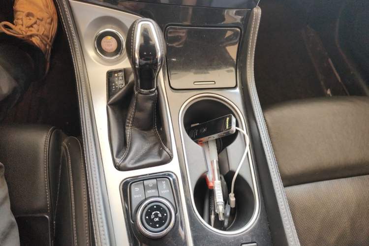 Used Nissan Maxima 2016 2.5L XL Luxury Edition Gear Lever