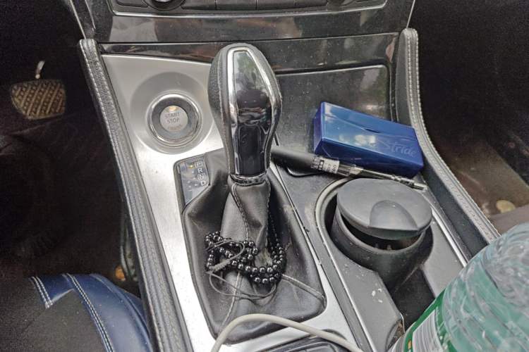 Used Nissan Maxima 2016 2.5L XL Luxury Edition Gear Lever