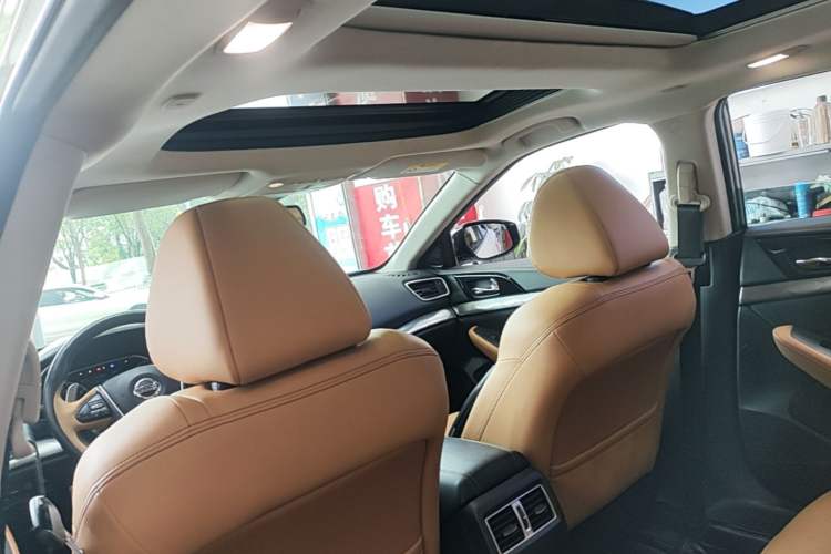 Used Nissan Maxima 2016 2.5L XV Ultimate Edition Headliner