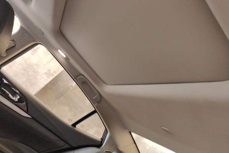 Used Nissan Maxima 2016 2.5L XL Luxury Edition Headliner