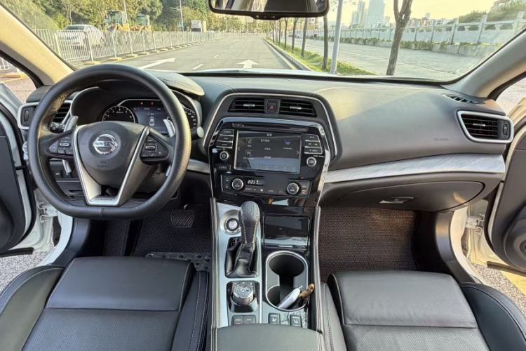 Used Nissan Maxima 2016 2.5L XL Luxury Edition Interior 2