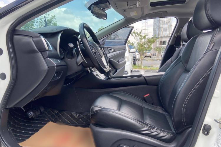 Used Nissan Maxima 2016 2.5L XL Luxury Edition Interior 2