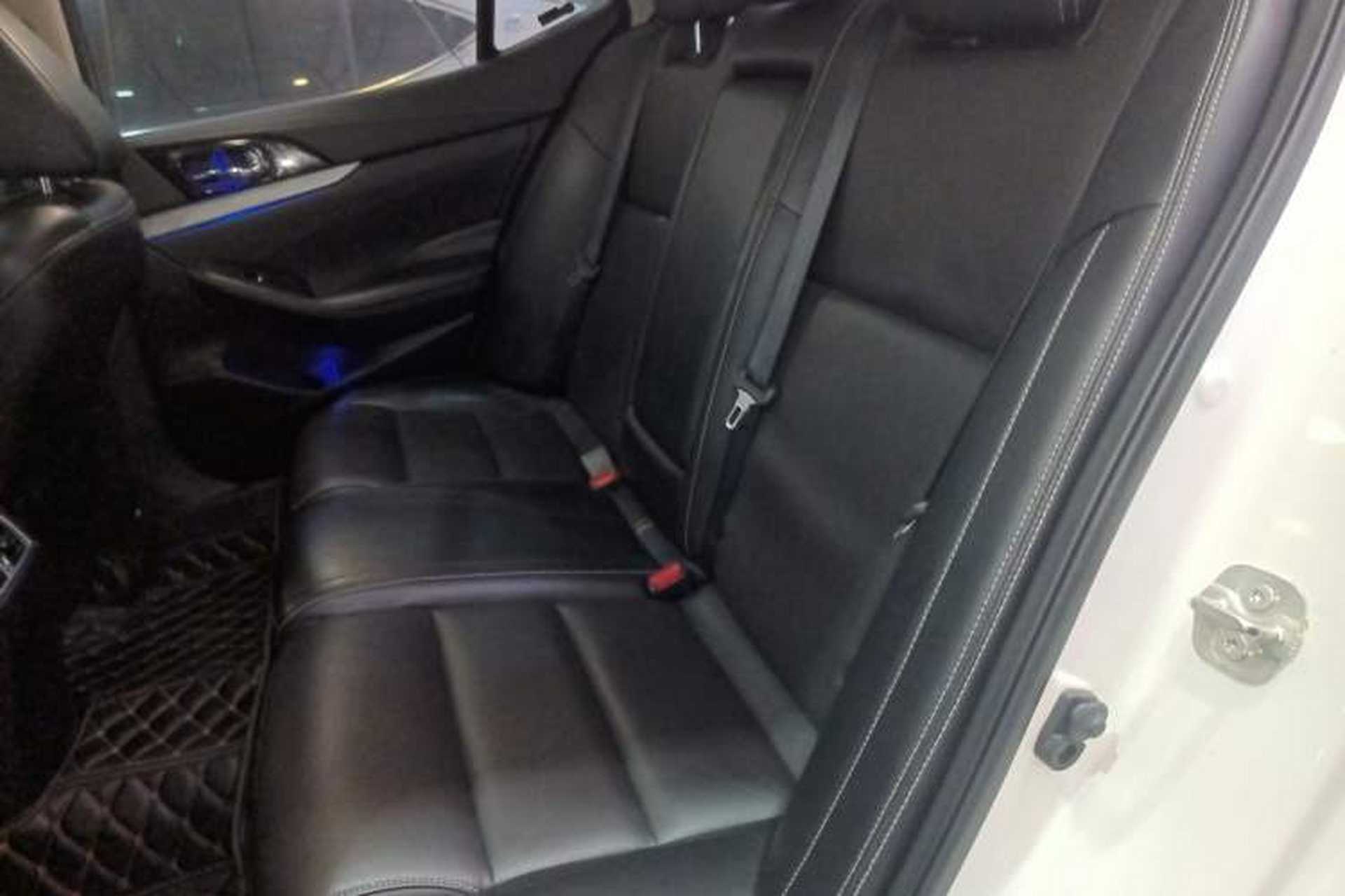 Used Nissan Maxima 2016 2.5L XL Luxury Edition Interior 4