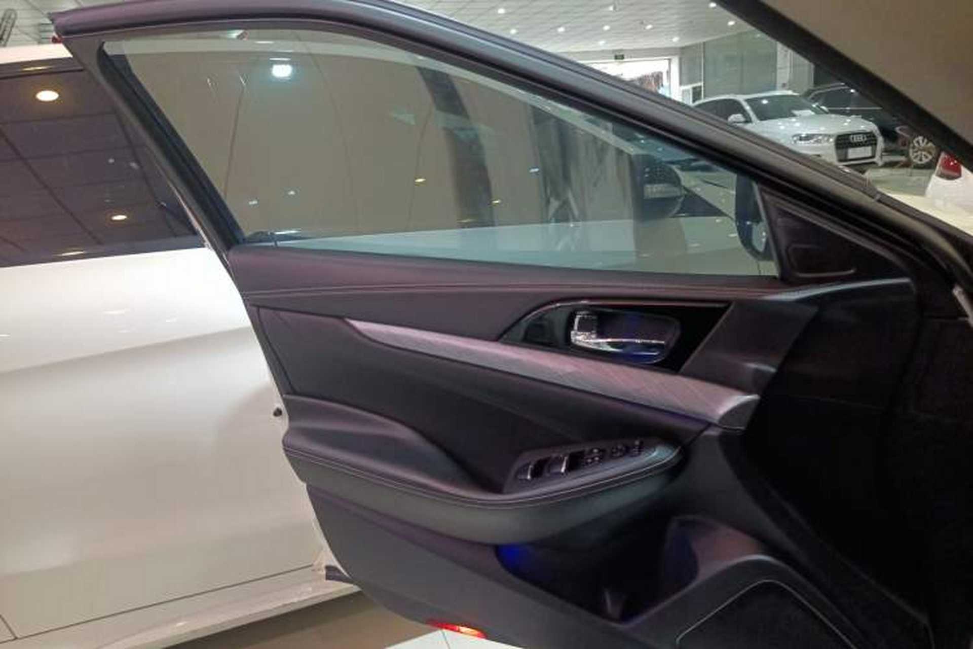 Used Nissan Maxima 2016 2.5L XL Luxury Edition Interior 7