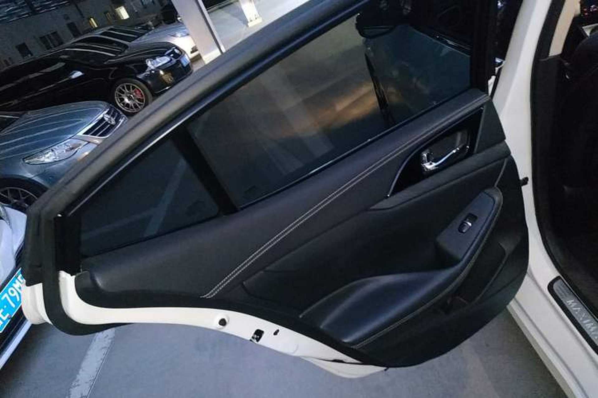 Used Nissan Maxima 2016 2.5L XL Luxury Edition Interior 8