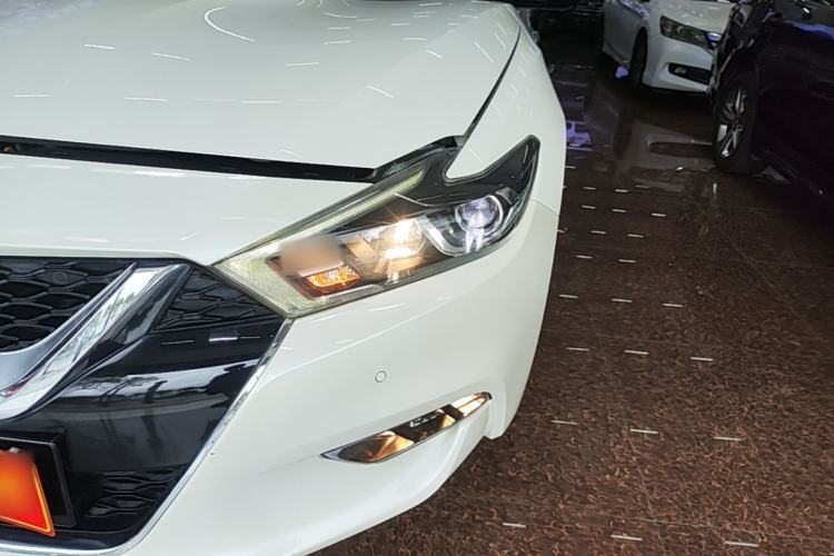 Used Nissan Maxima 2016 2.5L XV Ultimate Edition Left Front Headlight