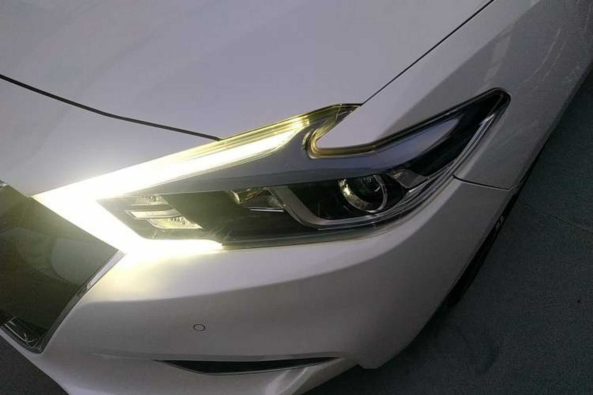 Used Nissan Maxima 2016 2.5L XL Luxury Edition Left Front Headlight