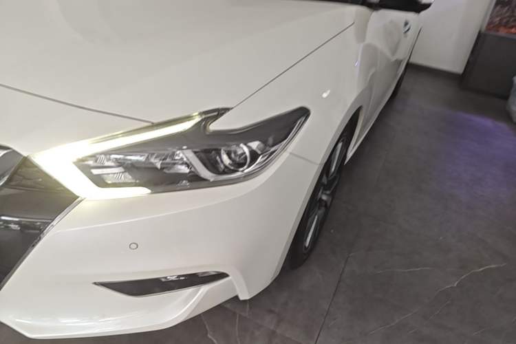 Used Nissan Maxima 2016 2.5L XL Luxury Edition Left Front Headlight