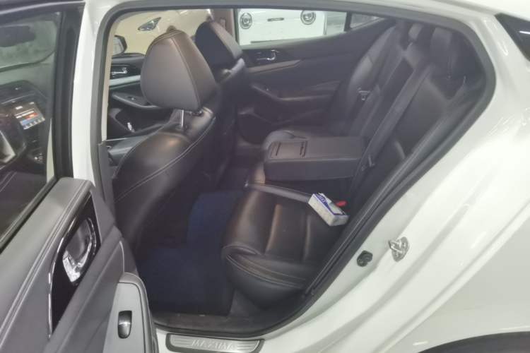 Used Nissan Maxima 2016 2.5L XL Luxury Edition Left Rear Seat