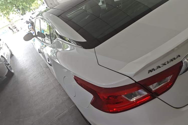 Used Nissan Maxima 2016 2.5L XL Luxury Edition Rear Left 45 Deg
