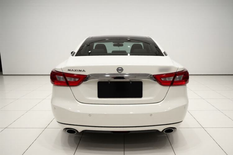 Used Nissan Maxima 2016 2.5L XV Ultimate Edition Rear