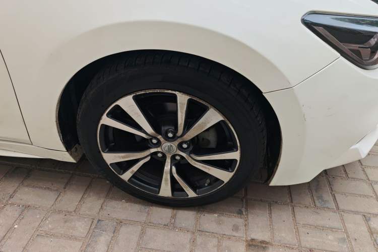 Used Nissan Maxima 2016 2.5L XL Luxury Edition Right Front Wheel Hub