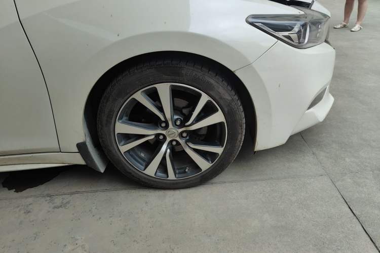 Used Nissan Maxima 2016 2.5L XL Luxury Edition Right Front Wheel Hub