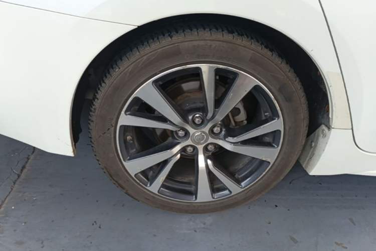 Used Nissan Maxima 2016 2.5L XL Luxury Edition Right Rear Wheel Hub