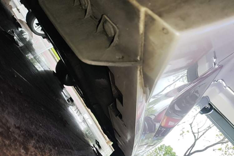 Used Nissan Maxima 2016 2.5L XV Ultimate Edition Right Side Sill