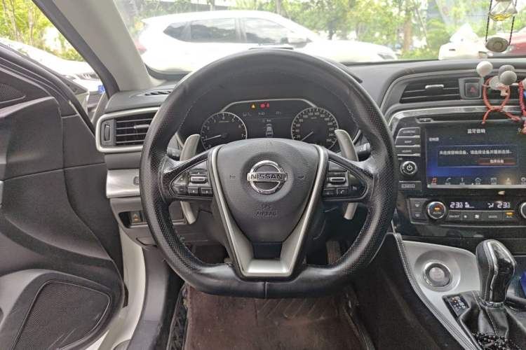 Used Nissan Maxima 2016 2.5L XL Luxury Edition Steering Wheel