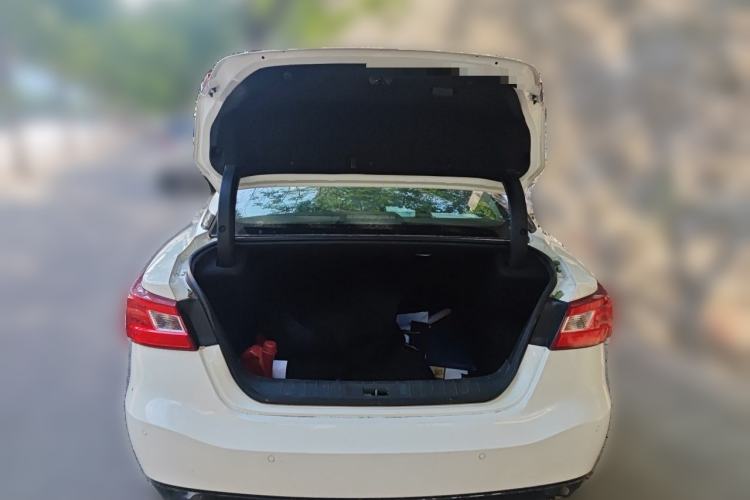 Used Nissan Maxima 2016 2.5L XL Luxury Edition Trunk