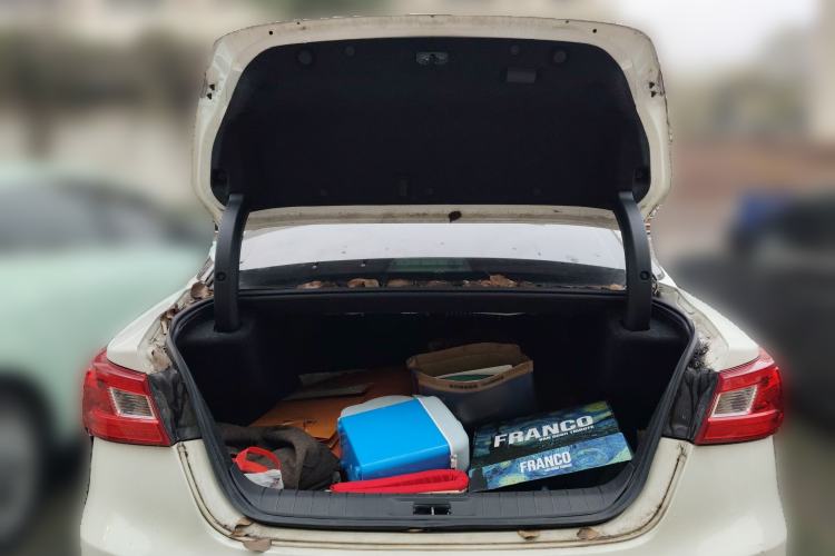 Used Nissan Maxima 2016 2.5L XV Ultimate Edition Trunk