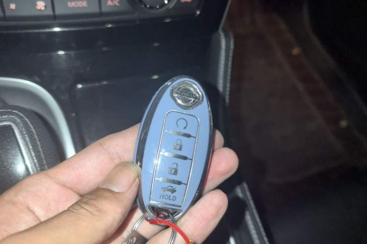 Used Nissan Maxima 2016 2.5L XV Ultimate Edition Vehicle Key