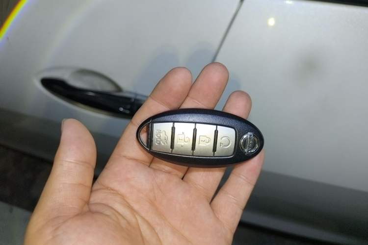 Used Nissan Maxima 2016 2.5L XV Ultimate Edition Vehicle Key