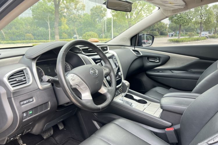 Used Nissan Murano 2017 2.5L XL Two-Wheel Drive Smart Edition Interior 1