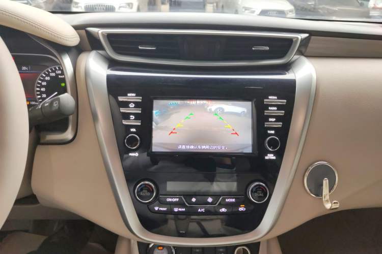 Used Nissan Murano 2017 2.5 S/C HEV XL Four-Wheel Drive Hybrid Prestige Edition Audio And AC Panel