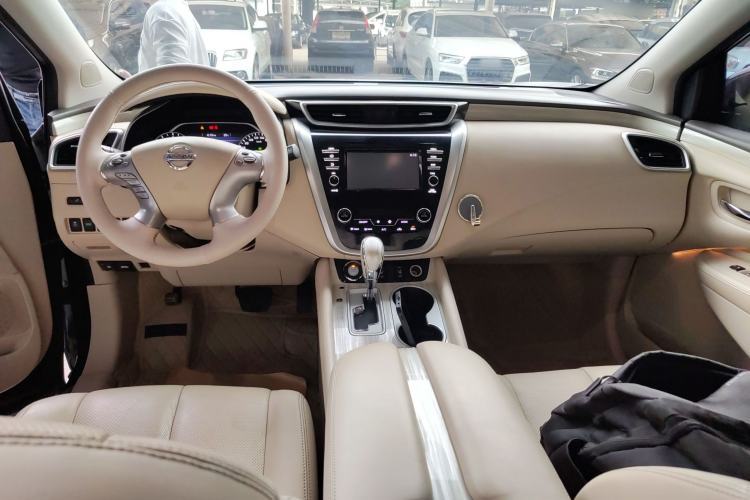 Used Nissan Murano 2017 2.5 S/C HEV XL Four-Wheel Drive Hybrid Prestige Edition Center Console