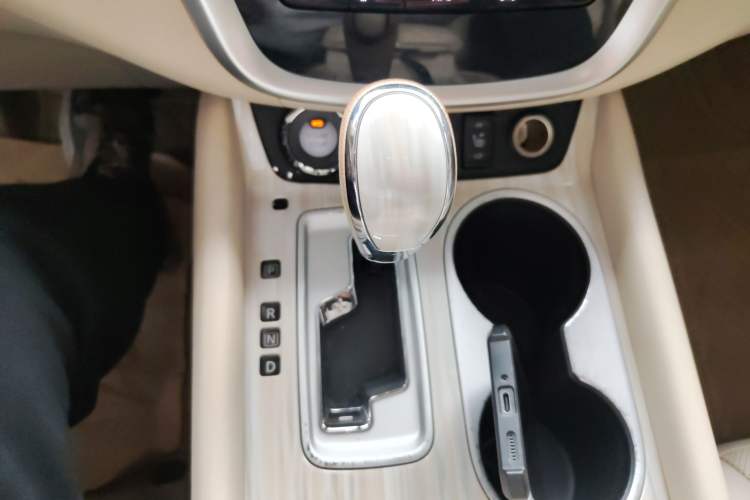 Used Nissan Murano 2017 2.5 S/C HEV XL Four-Wheel Drive Hybrid Prestige Edition Gear Lever