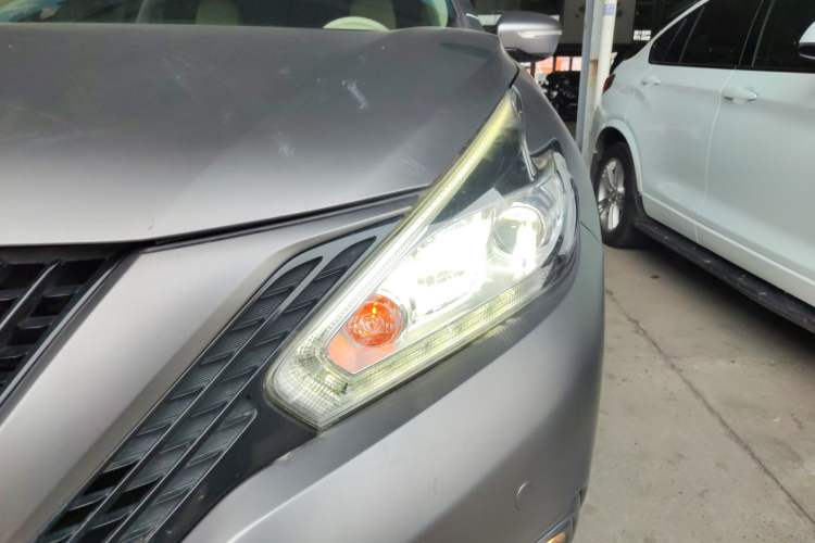 Used Nissan Murano 2017 2.5 S/C HEV XL Four-Wheel Drive Hybrid Prestige Edition Left Front Headlight