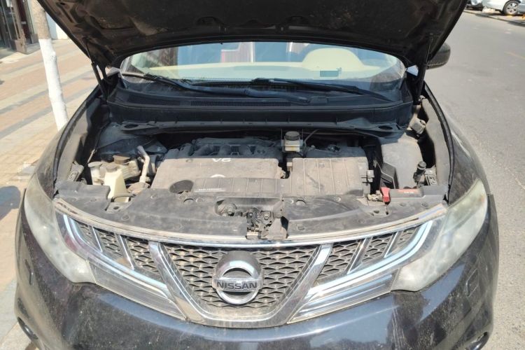 Used Nissan Murano 2011 3.5L CVT Engine Bay