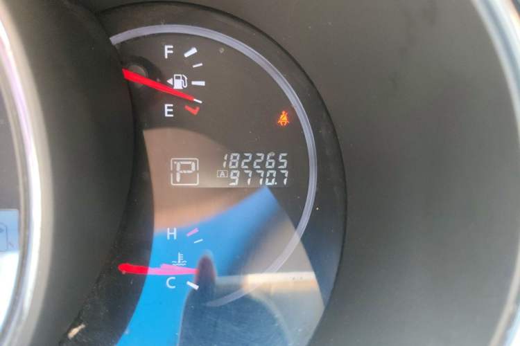 Used Nissan Murano 2011 3.5L CVT Odometer Close Up