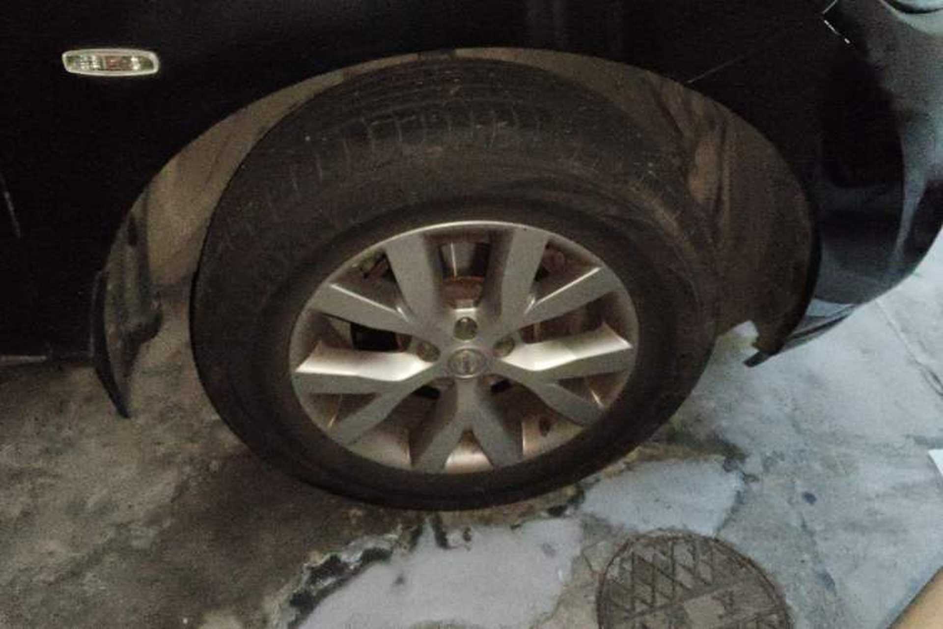 Used Nissan Murano 2011 3.5L CVT Right Front Wheel Hub