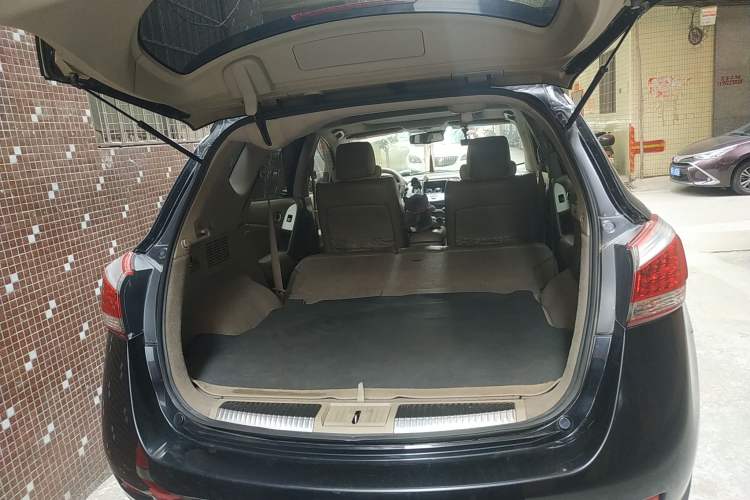 Used Nissan Murano 2011 3.5L CVT Trunk