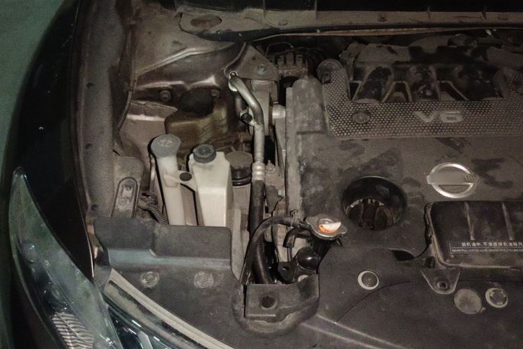 Used Nissan Murano 2011 3.5L CVT Engine Bay Right