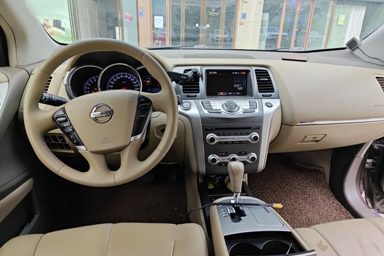 Used Nissan Murano 2011 3.5L CVT Center Console