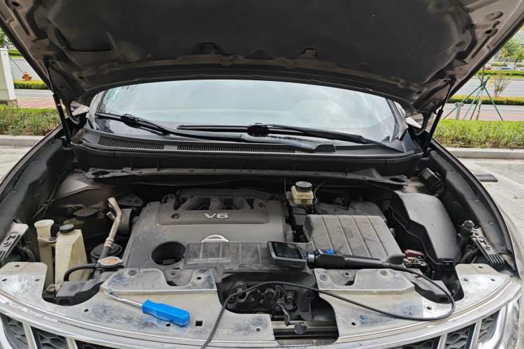 Used Nissan Murano 2011 3.5L CVT Engine Bay