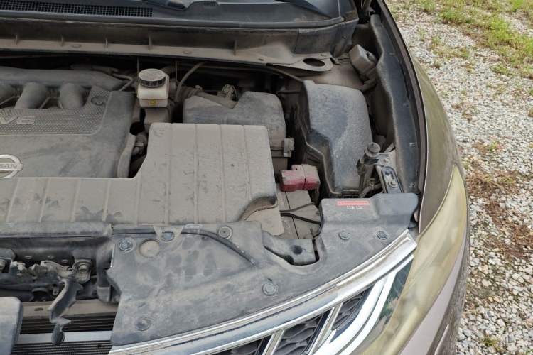 Used Nissan Murano 2011 3.5L CVT Engine Bay Left