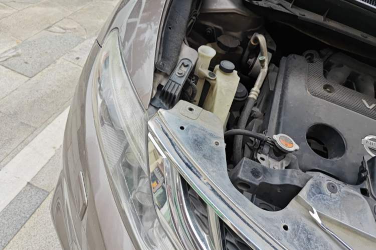 Used Nissan Murano 2011 3.5L CVT Engine Bay Right