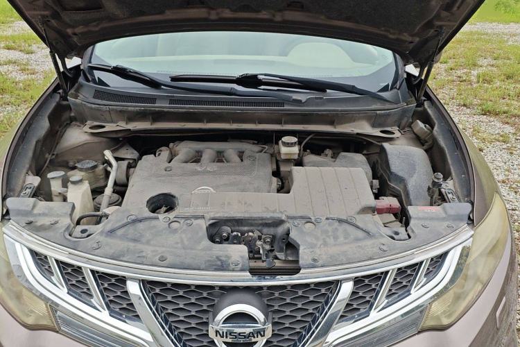 Used Nissan Murano 2011 3.5L CVT Engine Bay