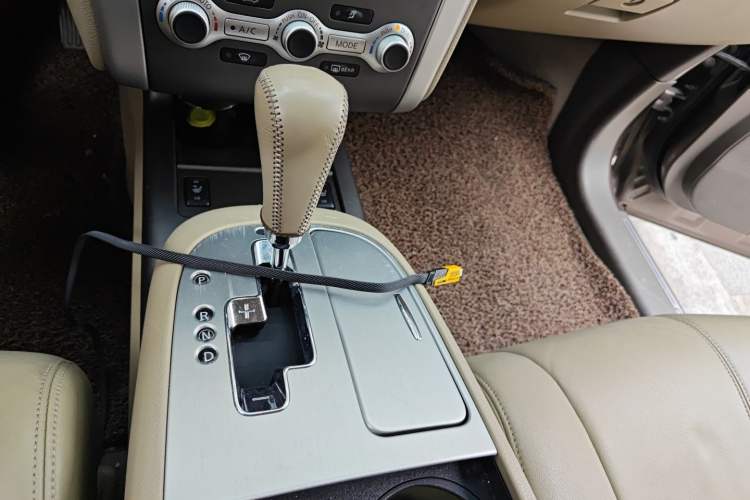 Used Nissan Murano 2011 3.5L CVT Gear Lever