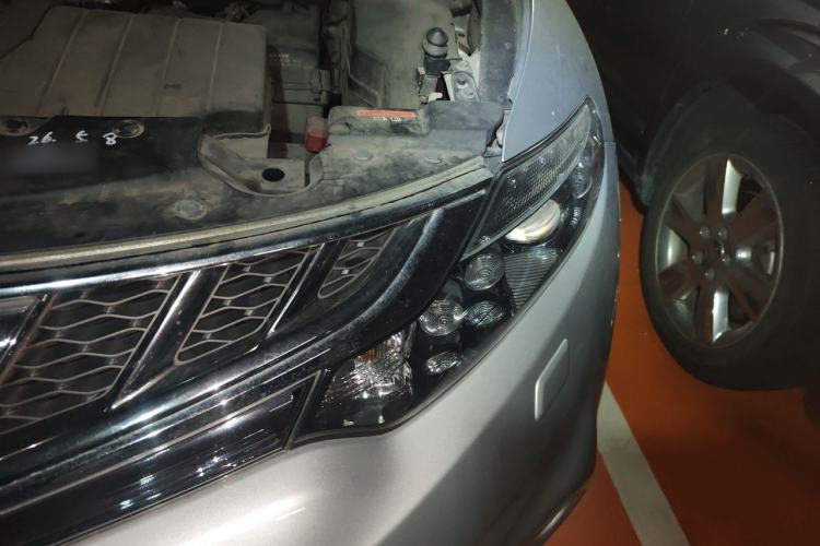 Used Nissan Murano 2011 3.5L CVT Engine Bay Left