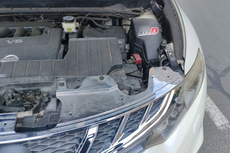 Used Nissan Murano 2011 3.5L CVT Engine Bay Left