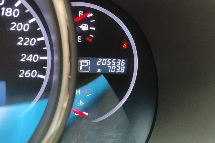 Used Nissan Murano 2011 3.5L CVT Odometer Close Up