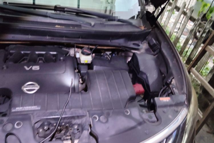 Used Nissan Murano 2011 3.5L CVT Engine Bay Left