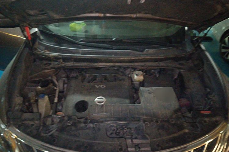 Used Nissan Murano 2011 3.5L CVT Engine Bay