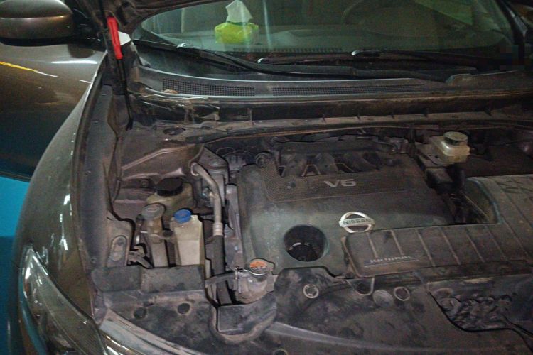 Used Nissan Murano 2011 3.5L CVT Engine Bay Right
